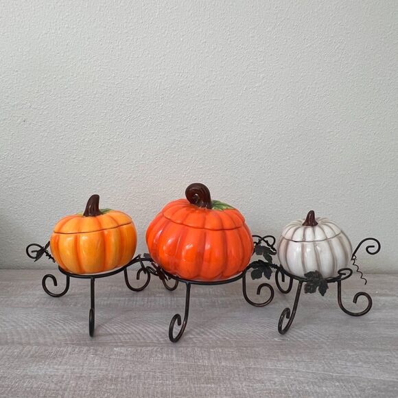 4pc LTD Commodities Fall Pumpkin Table Centerpiece Thanksgiving Bowls - Picture 1 of 7